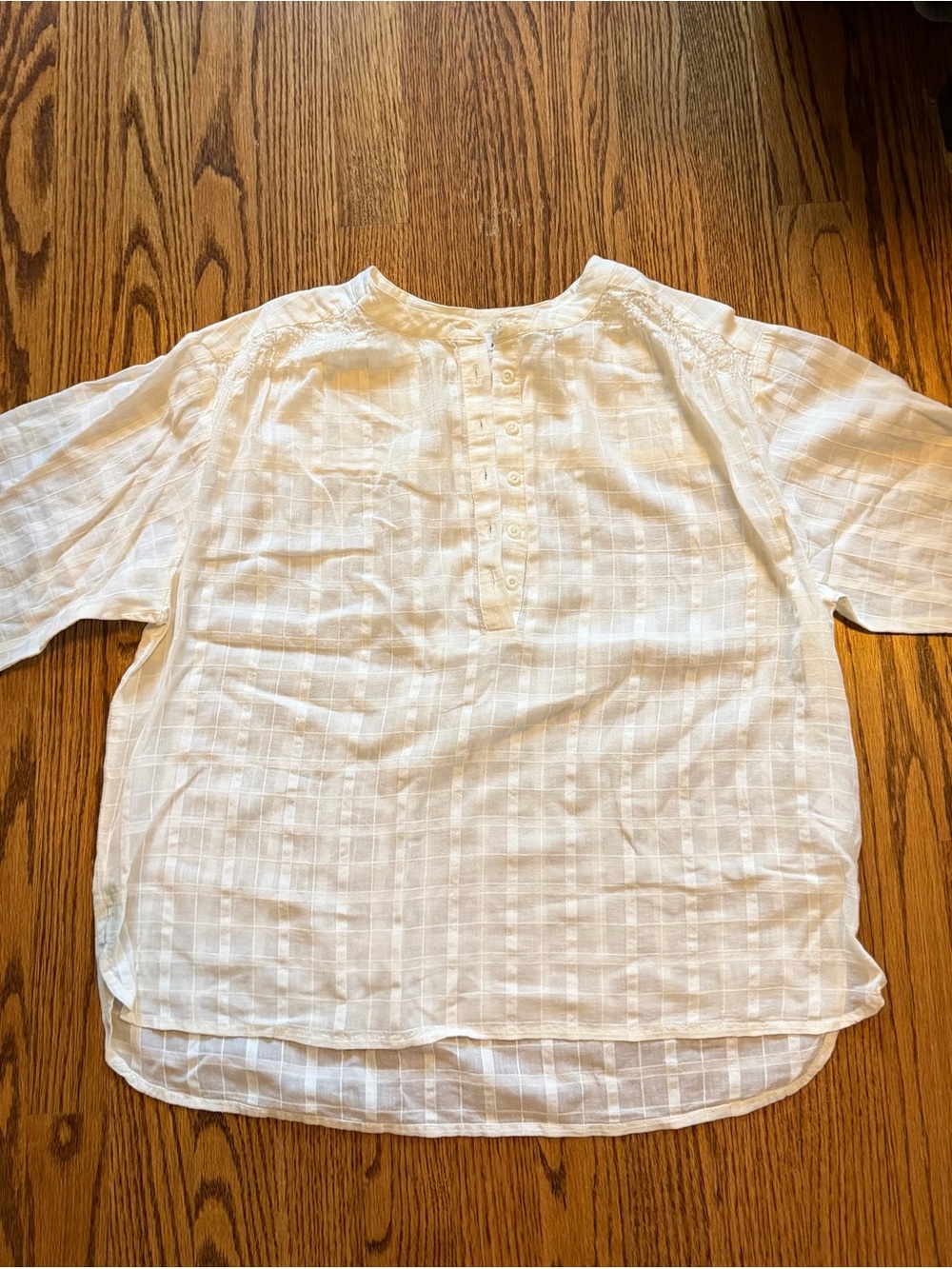 Women's White Button-Front Lightweight Blouse